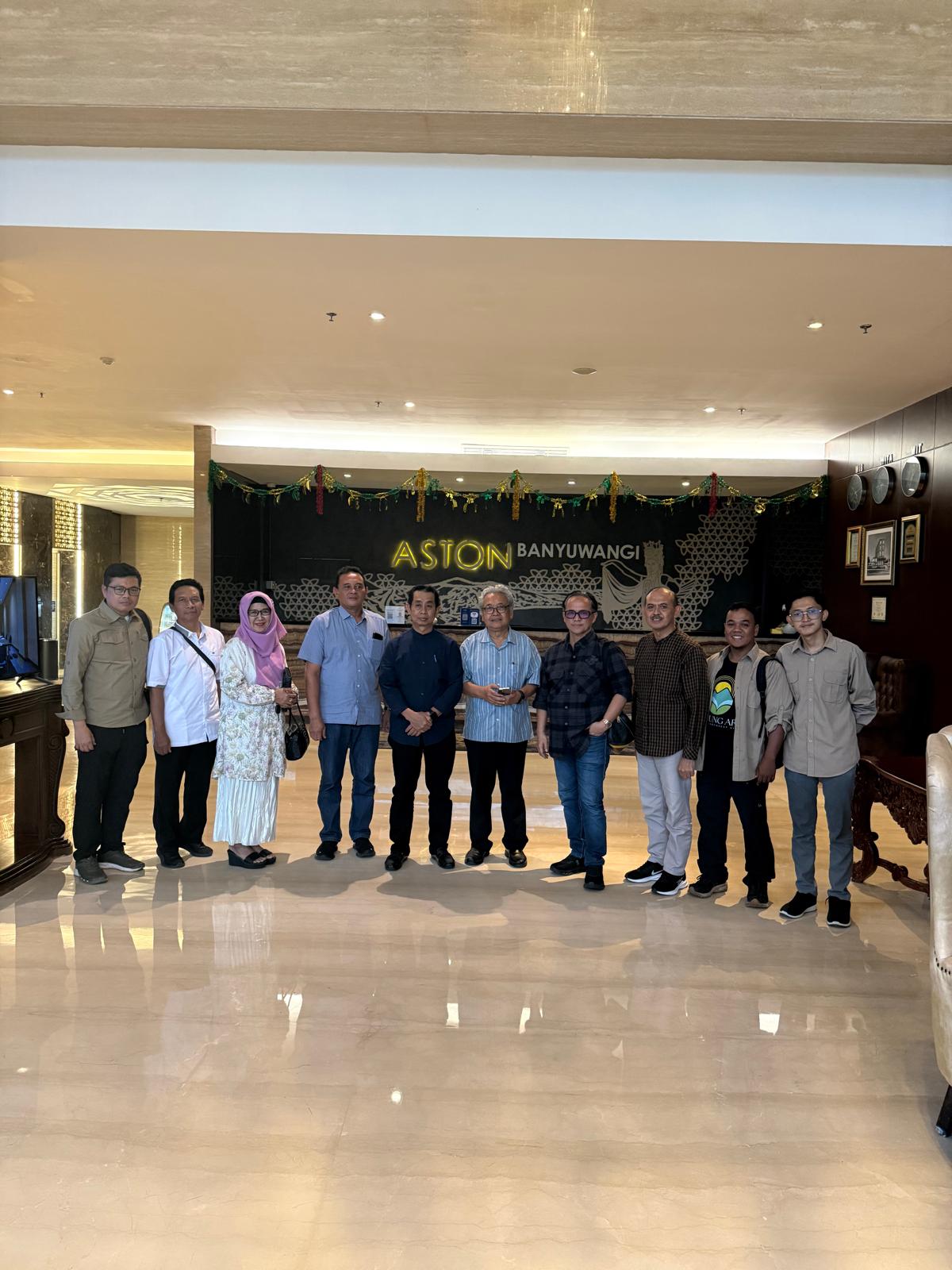 Bersama Jajaran Kepala Dinas Banyuwangi dan Dirut Adore